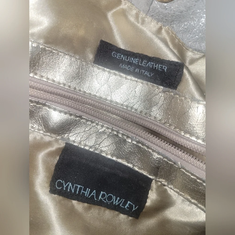 Cynthia Rowley White Textured Hobo Bag made in ITALY